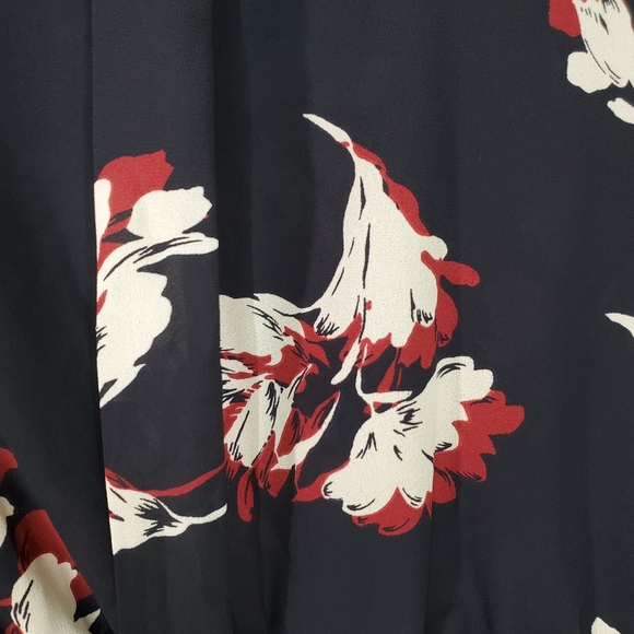 Sienna Sky Cropped Bell Sleeve Tie Neck Bow Blouse Size XS Fall Autumn Black NWT - Picture 10 of 11